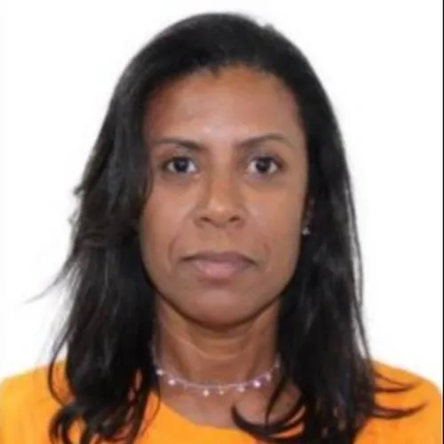 Catia Oricena Diniz