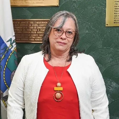 Nina Verônica Santos do Canto